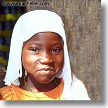 images/Africa/BurkinaFaso/People/lil-nun.jpg