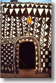 images/Africa/BurkinaFaso/Tiebele/gurunsi-door-a.jpg
