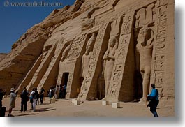 images/Africa/Egypt/AbuSimbil/abu_simbil-statues-02.jpg