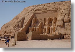 images/Africa/Egypt/AbuSimbil/abu_simbil-statues-05.jpg