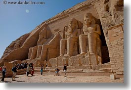images/Africa/Egypt/AbuSimbil/abu_simbil-statues-12.jpg