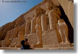 images/Africa/Egypt/AbuSimbil/abu_simbil-statues-14.jpg
