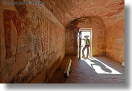 images/Africa/Egypt/AlKab/Tomb/helene-n-cave-01.jpg