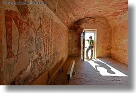 images/Africa/Egypt/AlKab/Tomb/helene-n-cave-02.jpg