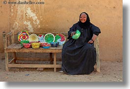 images/Africa/Egypt/AlKab/Village/colorful-straw-plates-n-old-woman-01.jpg