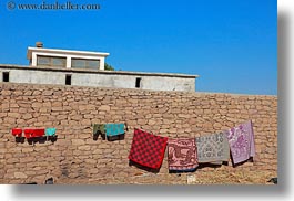 images/Africa/Egypt/AlKab/Village/hanging-laundry-01.jpg