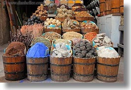 images/Africa/Egypt/Aswan/Spices/spices-in-barrels-01.jpg