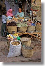 images/Africa/Egypt/Aswan/Spices/women-buying-spices-02.jpg