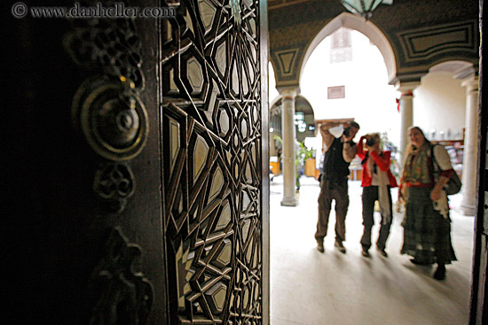 arabic-design-door-n-ppl.jpg