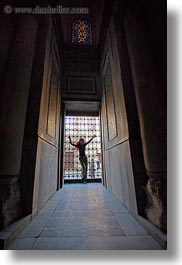 images/Africa/Egypt/Cairo/Mosques/BarqukMosque/victoria-n-caged-door-02.jpg