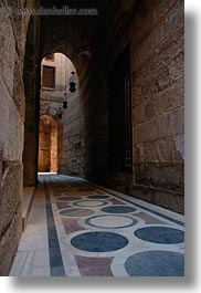 images/Africa/Egypt/Cairo/Mosques/KalawounMosque/long-arched-hallway-04.jpg