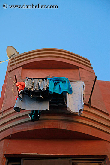 hanging-laundry-04.jpg