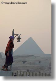 images/Africa/Egypt/Cairo/People/lamp-n-pyramid-n-girl-03.jpg