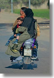 images/Africa/Egypt/Cairo/People/motorcyce-n-family-01.jpg