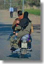images/Africa/Egypt/Cairo/People/motorcyce-n-family-02.jpg