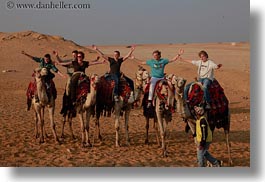 images/Africa/Egypt/Cairo/People/tourists-waving-arms-01.jpg