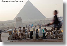 images/Africa/Egypt/Cairo/Pyramids/gifts-n-pyramid-01.jpg