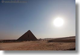images/Africa/Egypt/Cairo/Pyramids/pyramid-n-sun.jpg
