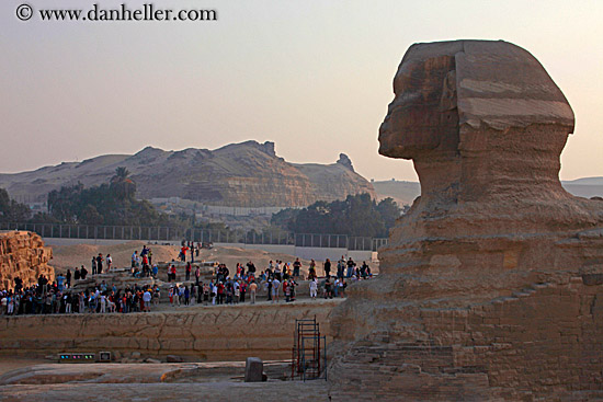 sphinx-n-crowds-01.jpg