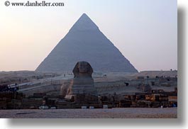 images/Africa/Egypt/Cairo/Sphinx/sphinx-n-pyramid-05.jpg