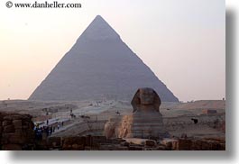 images/Africa/Egypt/Cairo/Sphinx/sphinx-n-pyramid-06.jpg