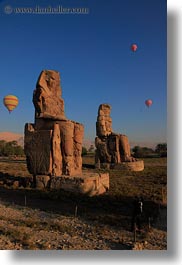 images/Africa/Egypt/ColossiOfMemnon/seated-statue-n-balloons-09.jpg