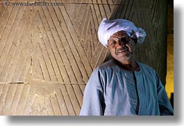 images/Africa/Egypt/Edfu/arab-man-n-temple-03.jpg