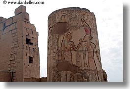 images/Africa/Egypt/KomOmboTemple/egyptian-columns-05.jpg