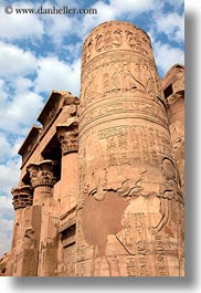images/Africa/Egypt/KomOmboTemple/egyptian-columns-08.jpg