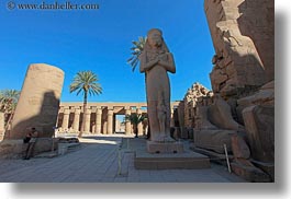 images/Africa/Egypt/Luxor/KarnakTemple/pillars-n-statue-03.jpg