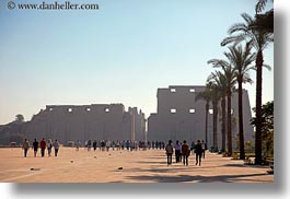 images/Africa/Egypt/Luxor/KarnakTemple/walking-to-entrance-01.jpg