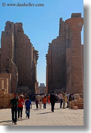 images/Africa/Egypt/Luxor/KarnakTemple/walking-to-entrance-05.jpg