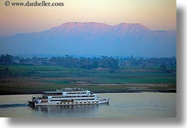 images/Africa/Egypt/Luxor/Scenics/nile-river-n-mtns-n-ship-01.jpg