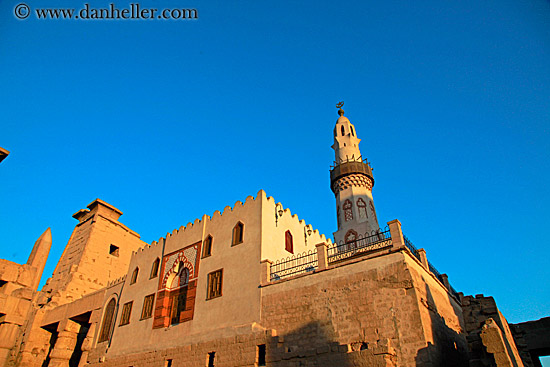 mosque-upview-01.jpg