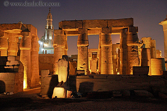 pillars-at-night-04.jpg