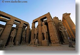 images/Africa/Egypt/Luxor/Temple/pillars-statues-n-man-01.jpg