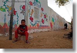 images/Africa/Egypt/NubianVillage/children-n-painting-03.jpg