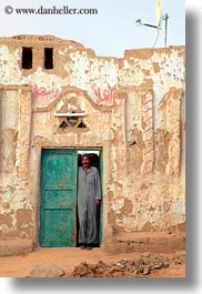 images/Africa/Egypt/NubianVillage/man-in-green-door.jpg
