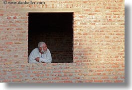 images/Africa/Egypt/NubianVillage/old-man-in-brick-house-window-02.jpg
