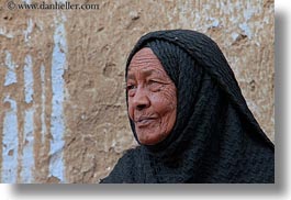 images/Africa/Egypt/NubianVillage/old-woman-01.jpg