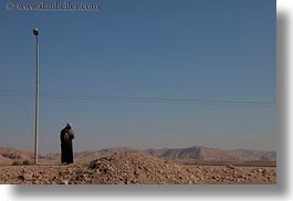 images/Africa/Egypt/People/man-standing-by-light-pole-02.jpg