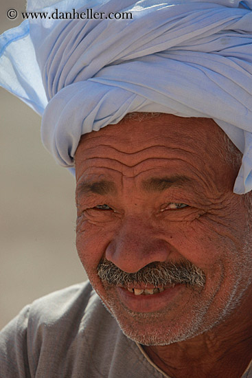 old-arab-man-09.jpg