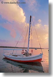 images/Africa/Egypt/River/red-n-white-sailboat-at-sunset-01.jpg