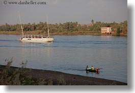 images/Africa/Egypt/River/rowboat-n-ferry-boat.jpg