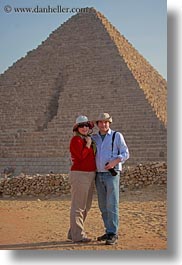 images/Africa/Egypt/WtPeople/CarlaHenry/carla-n-henry-at-pyramid-04.jpg