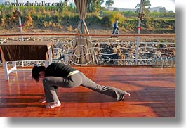 images/Africa/Egypt/WtPeople/VictoriaGurthrie/vicky-yoga-poses-03.jpg