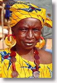 images/Africa/Mali/People/yellow-outfit.jpg