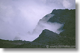 images/Africa/Tanzania/Kilimanjaro/Mountain/foggy-cliffs.jpg