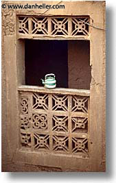 images/Africa/Teapots/green-white.jpg