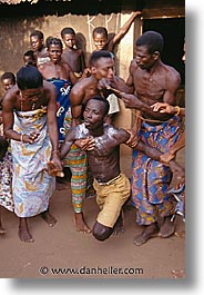 images/Africa/Togo/drag-man.jpg